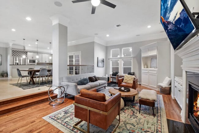 Foto del edificio - 1206 W 25th St