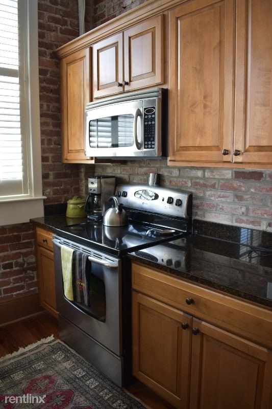 Building Photo - 1 br, 1 bath Condo - 4 Beaufain St 202 Uni...