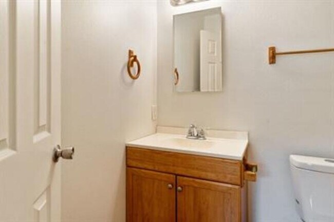 Foto del edificio - 720 Pritchett Ln