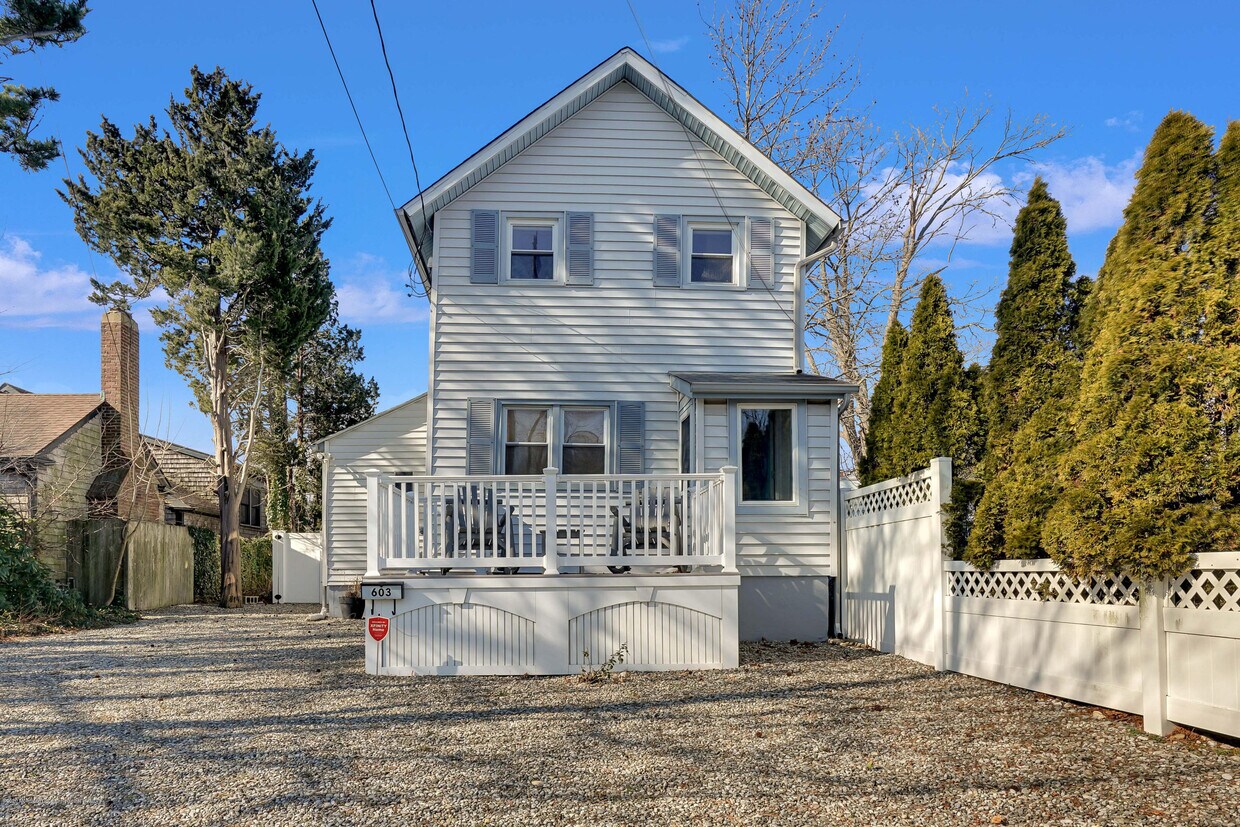 Primary Photo - 603 Cincinnati Ave