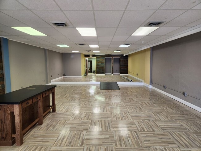 Building Photo - 110 N Michigan Ave