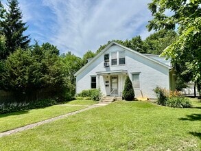 Building Photo - 735 Deerfield Rd