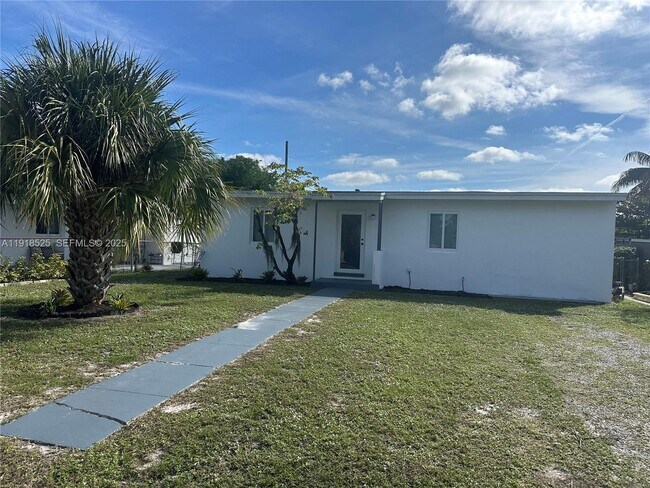 Foto del edificio - 1308 NW 13th Ct