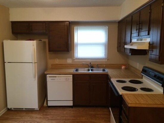 Building Photo - 3443 Tisdall Dr