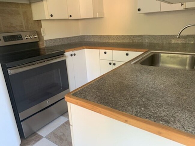 Foto del edificio - Maple 2