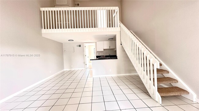 Building Photo - 1455 Holly Heights Dr