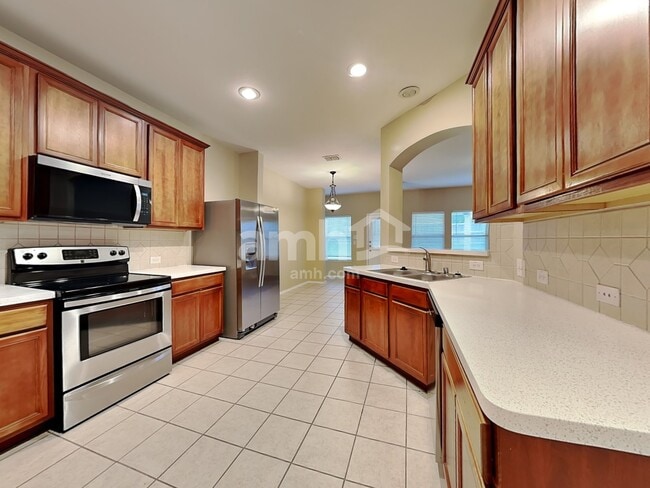 Building Photo - 1003 Utopia Ln