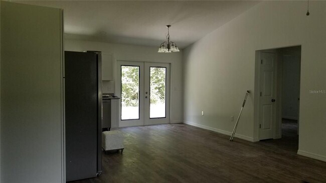 Building Photo - 801 Magnolia Ave