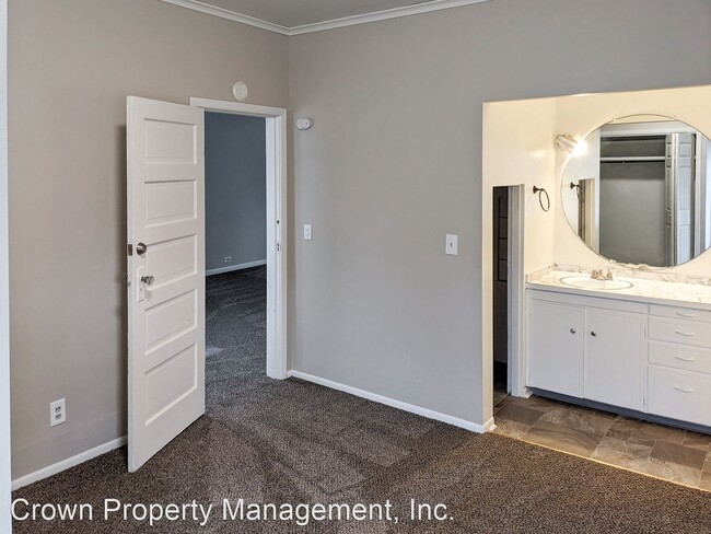 Building Photo - 3 br, 1 bath House - 9755 Pageant St