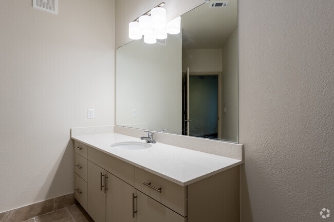 2BR, 2BA - 975SF - Pathways at Goodrich Place