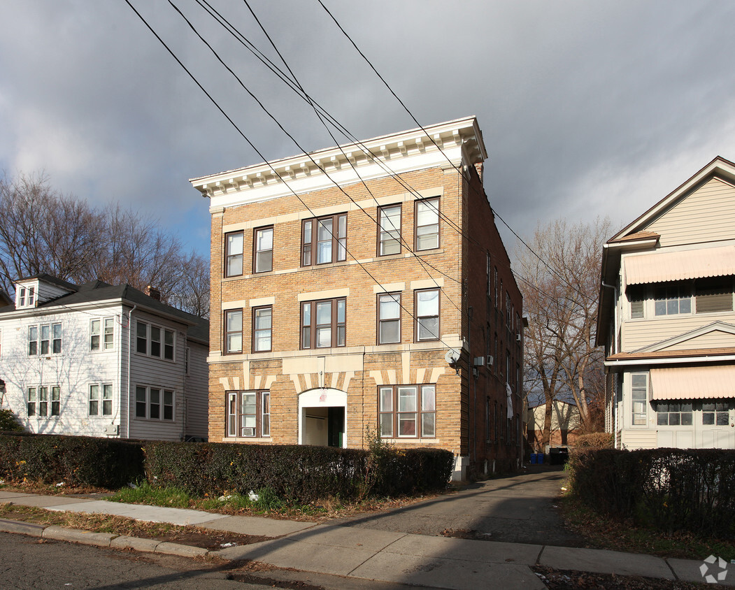 Building Photo - 30 Cleveland Ave