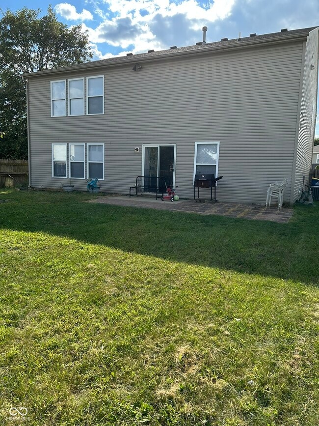 Foto del edificio - 14229 Weeping Cherry Dr
