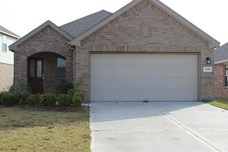 Building Photo - 3043 Heather Grove Lane