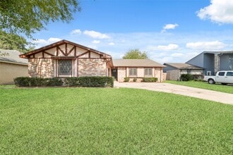 Building Photo - 10522 Northview Dr