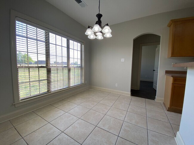 Building Photo - 4 Bed 3 Bath Marion Rental Home