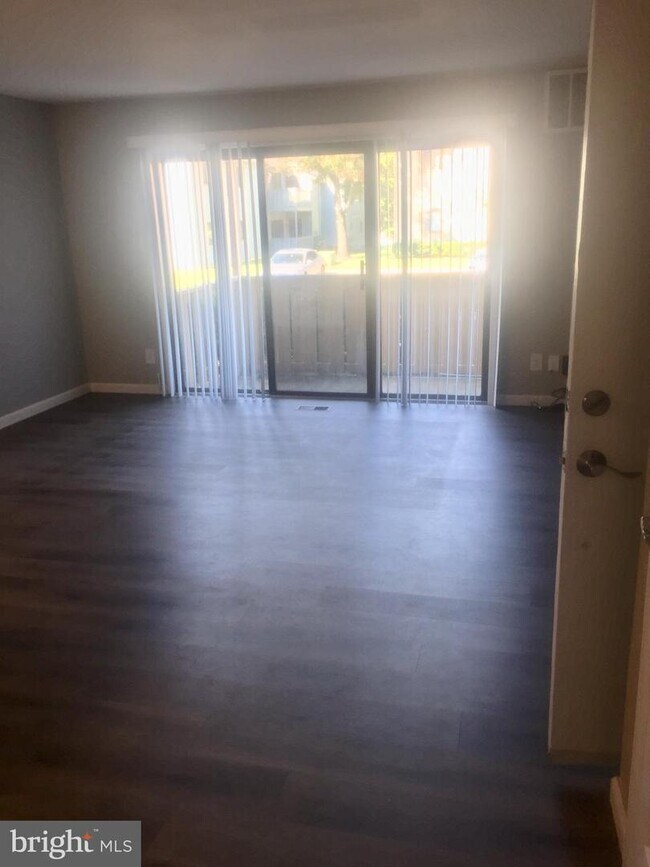 Building Photo - 1609 Woodhollow Dr
