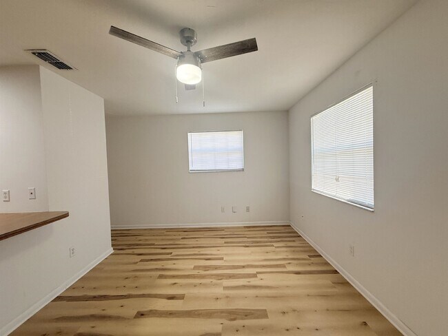 Foto del edificio - 3815 Osprey Cir