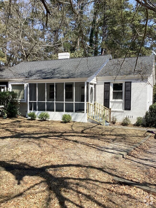 Building Photo - 5123 Kilbourne Rd