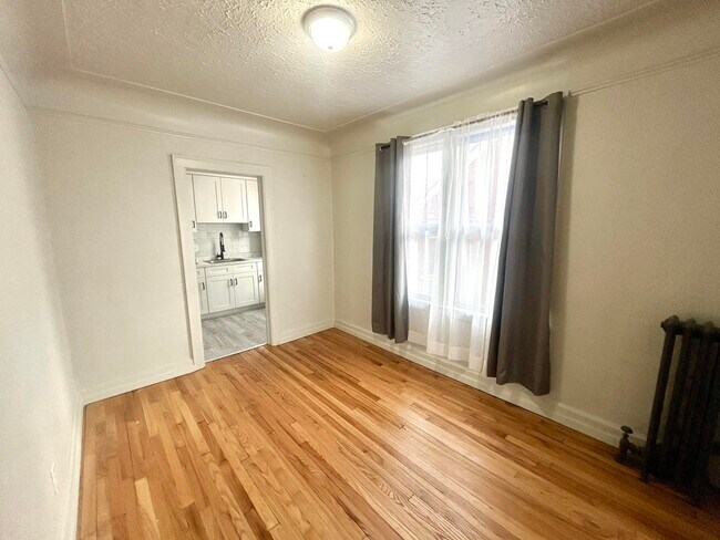 Foto del edificio - 4052 Tyler St