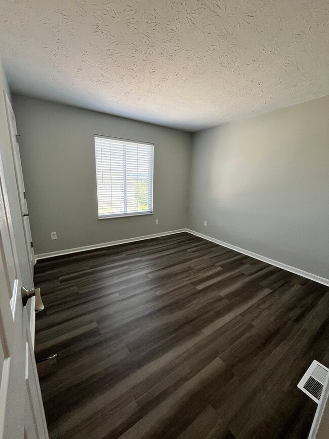 Building Photo - 2630 Crisnic Ct