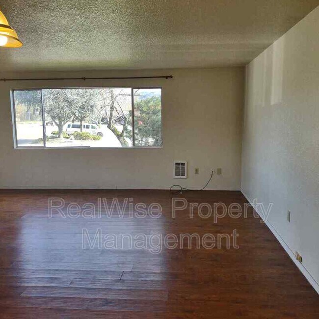 4604 Carnes Rd, Roseburg, OR 97471 Condo for Rent in Roseburg, OR