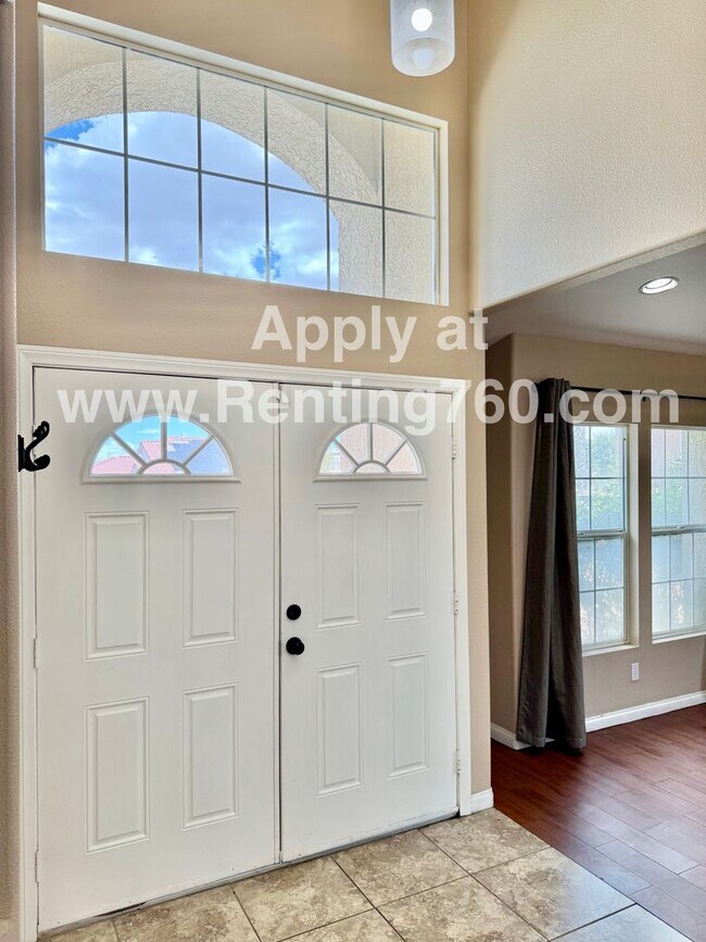 Foto del edificio - Spacious 4 Bedroom Home in Copper hills Ne...
