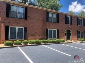 Building Photo - 1692 Barnett Shoals Rd