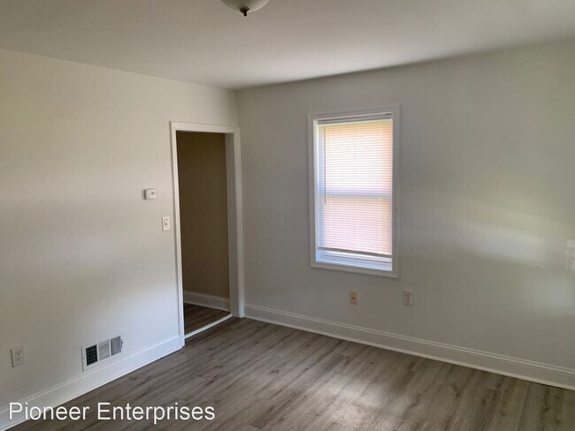 Building Photo - 2 br, 1 bath House - 3036 Ascension St
