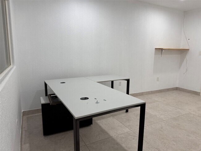 Foto del edificio - 7424 Lindencrest St