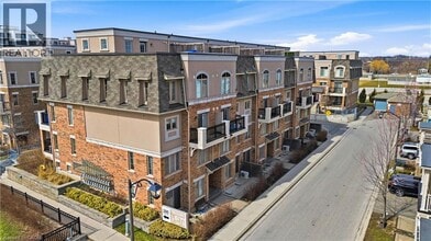 Building Photo - 2441 Greenwich Dr