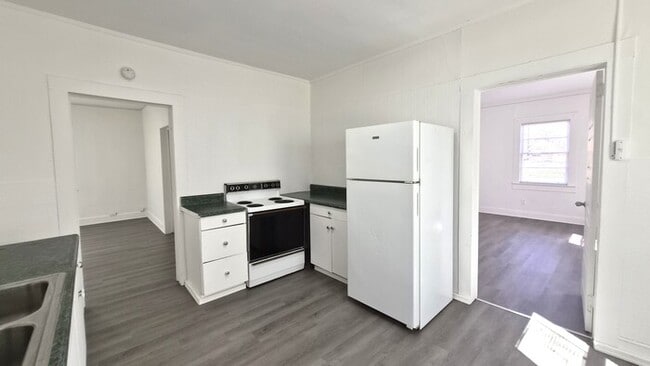 Building Photo - Updated Two Bedroom House for Rent in Anderson SC!