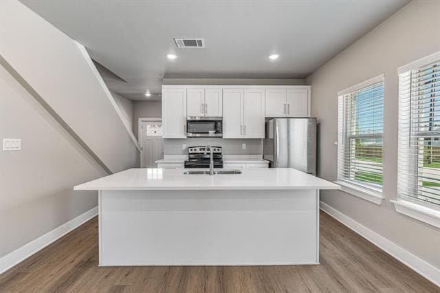 Building Photo - 1539 Sophia Ave