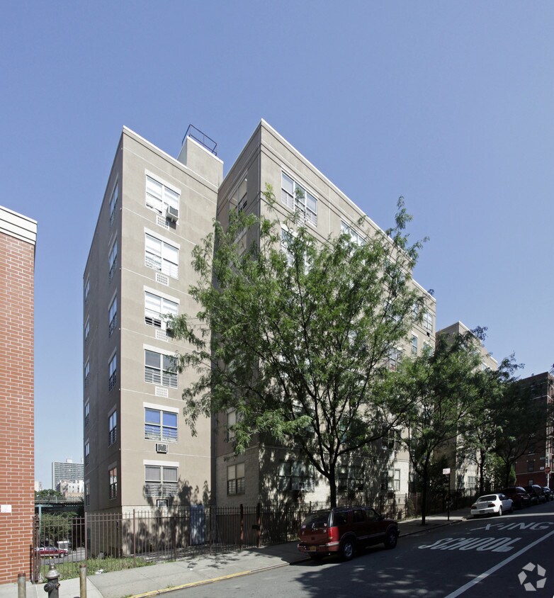 Foto del edificio - 1111 Gerard Ave