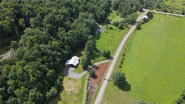 Foto del edificio - 2070 Harper Rd