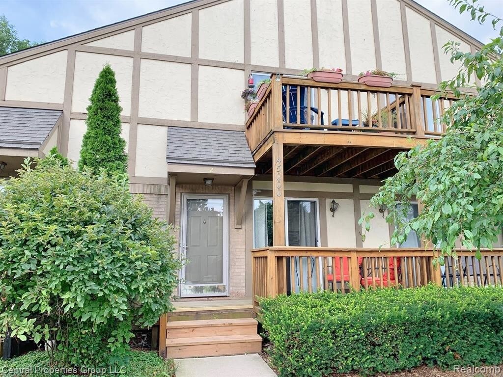Primary Photo - 45000 Bayview Dr