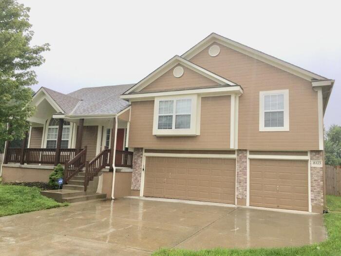 Foto principal - 16423 Richmond Ct
