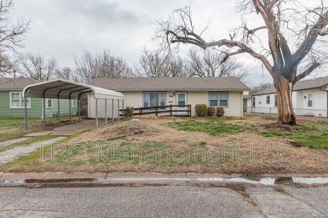 Building Photo - 4434 S Osage Ave
