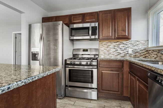 Foto del edificio - 21704 Jefferson St