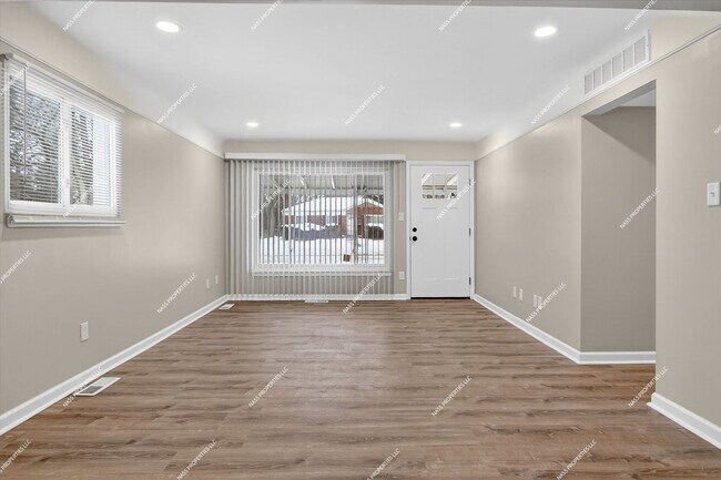 Building Photo - 28555 Stuart Ave