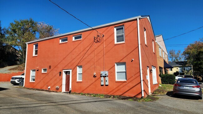 Foto del edificio - 1511 E High St