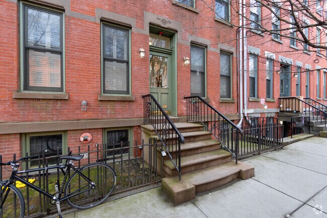 Entrada - 231 3rd St