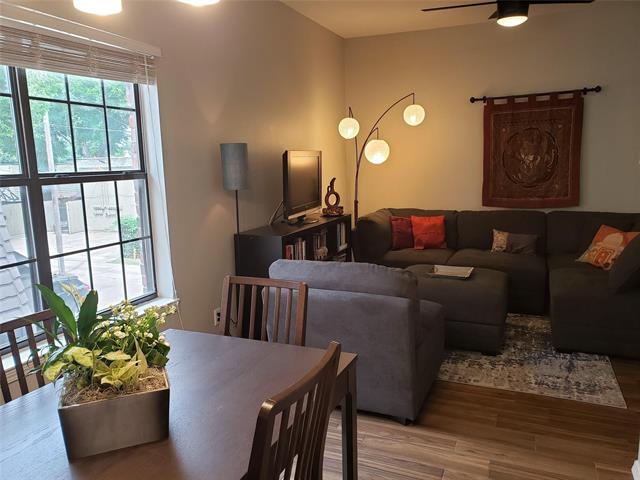 Foto del edificio - 2825 Reagan St