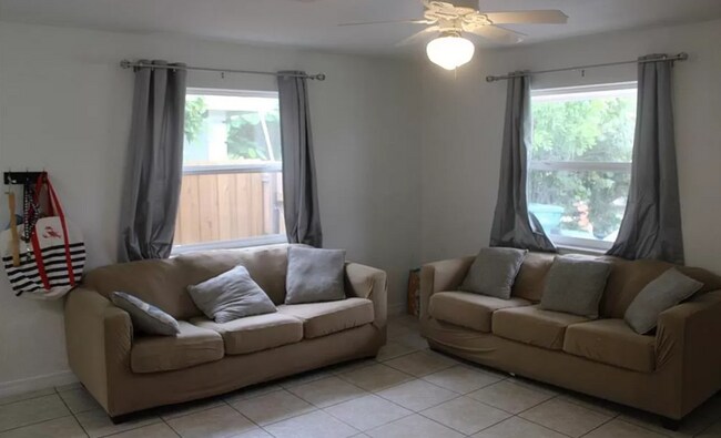 Foto del edificio - 4405 Thomasson Ln