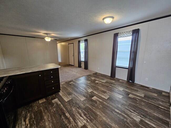 Building Photo - 197 Birch