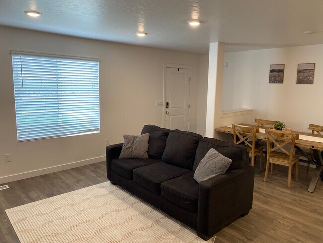 Foto del edificio - 1389 Harvest Vw Dr