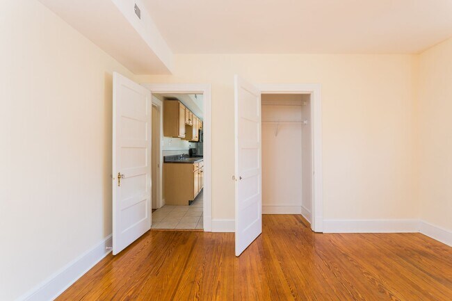 Building Photo - 412 W Marshall St