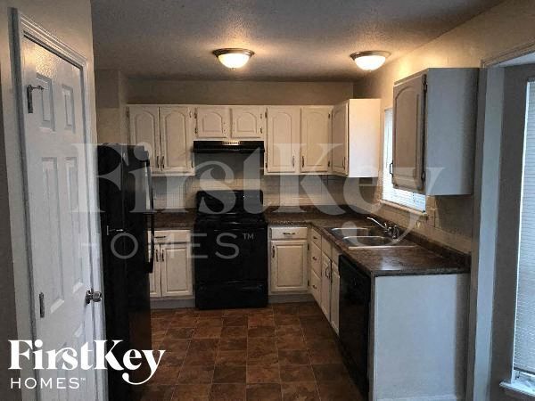 Foto del edificio - 2909 Sand Spur Ct