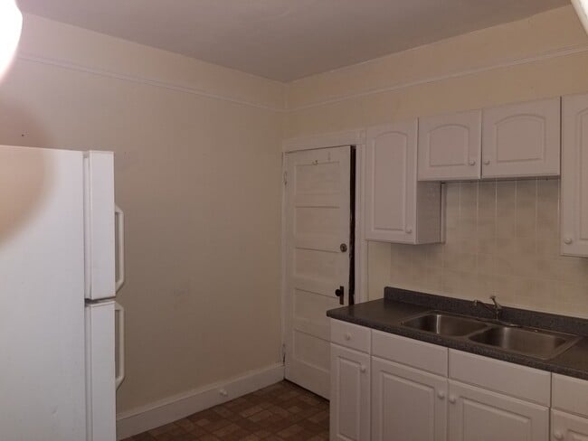 Photo - 3 Doane Ave (Providence, RI) Apartment