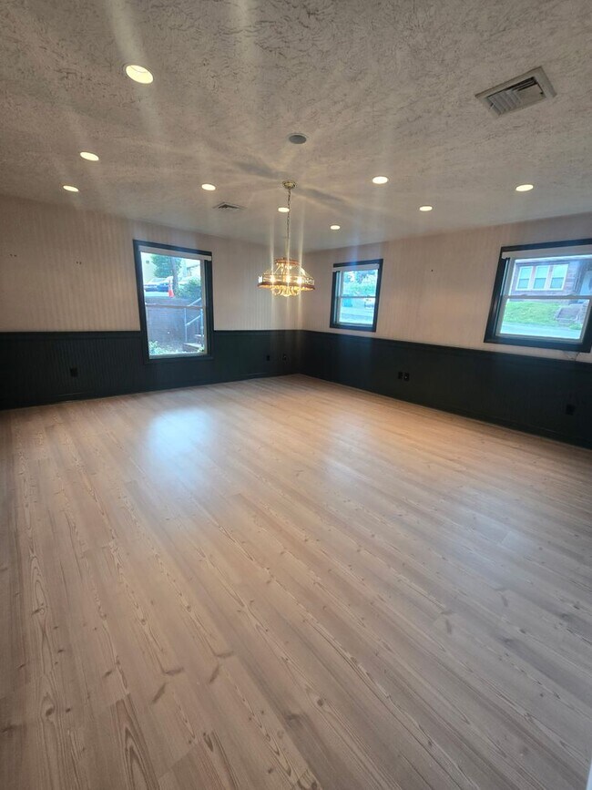 Foto del edificio - 247 S 8th St