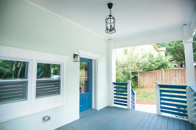 Foto del edificio - 2190 Memorial Dr SE